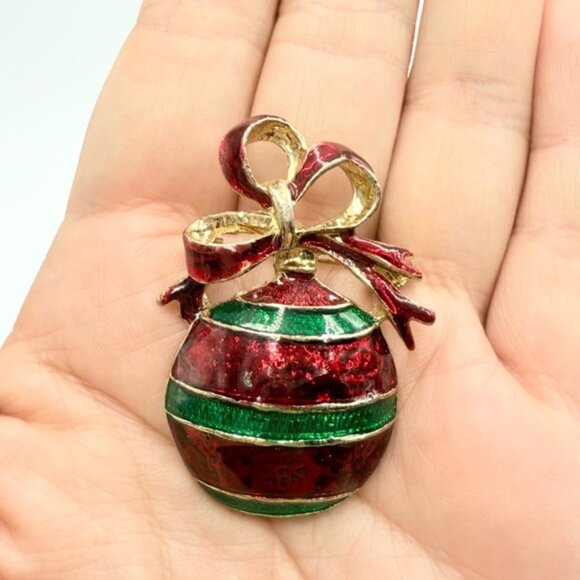 Vintage 9 Christmas Brooch Pin assortment Christmas Tree, Bells Candycane Lots - Picture 8 of 11